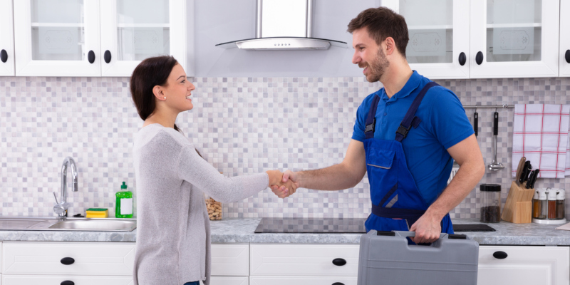 the best solution is to hire professional plumbing services
