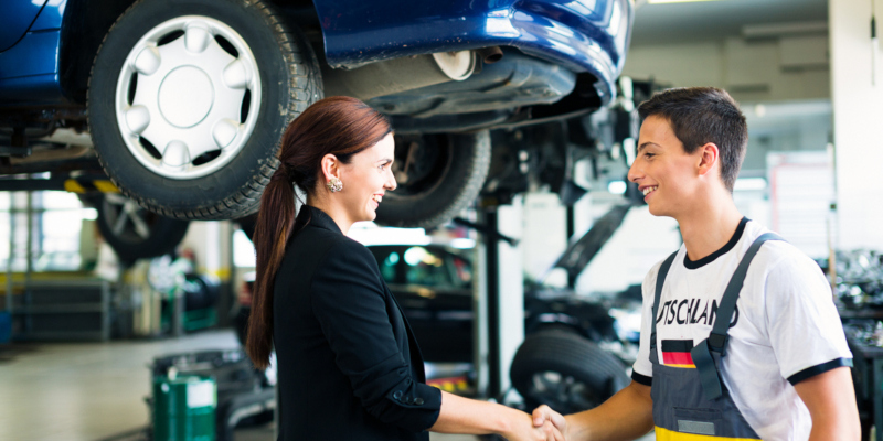 The first thing that you can do to find an auto body shop 