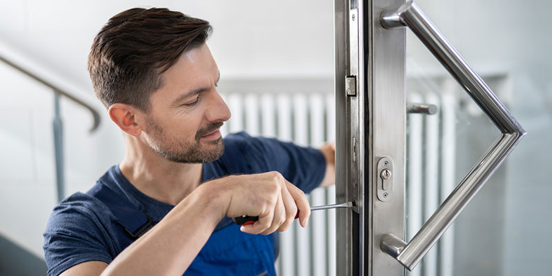 Property Security: Benefits of Hiring a Qualified Locksmith