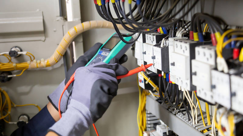 7 Questions to Ask a Potential Electrical Contractor