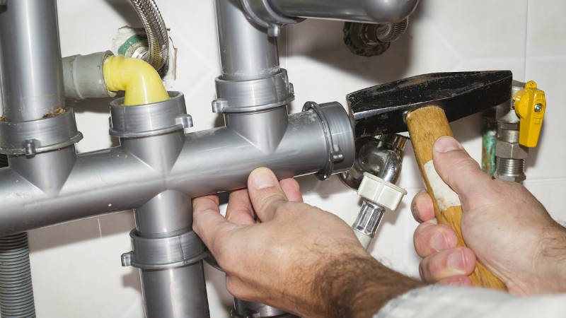 Why You Need a Commercial Plumber for Your Business